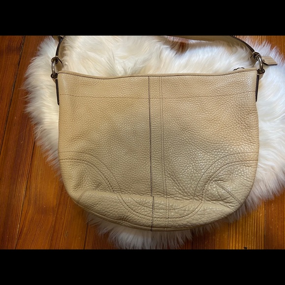 Coach tan leather purse - Picture 3 of 8